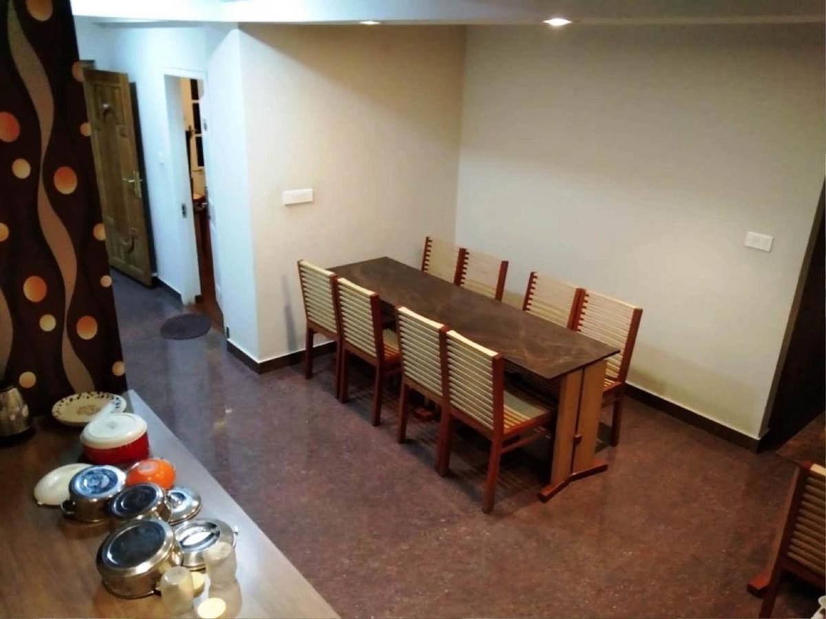 Dew Drop Inn Уті Екстер'єр фото
